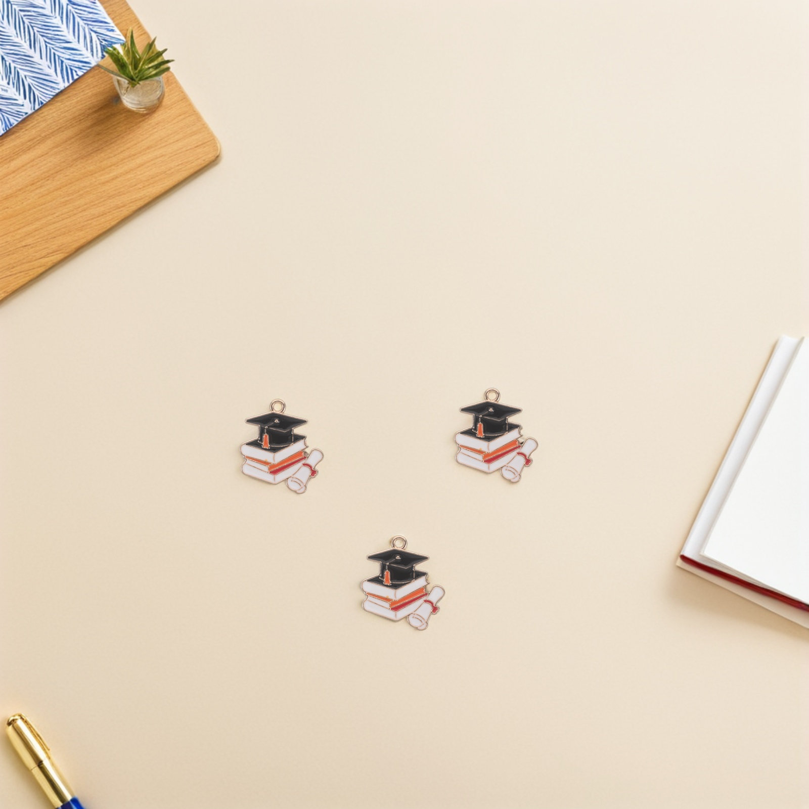 Jewelry Making Diploma - 50Pcs Gantungan Topi Wisuda Mini dari